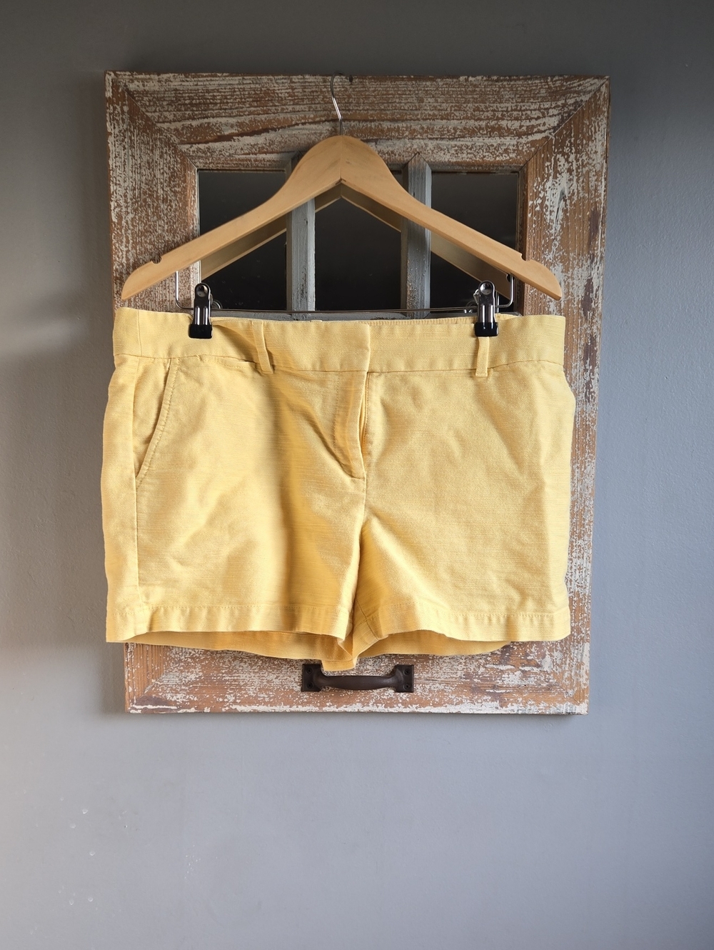 LOFT Riviera Women's Casual Yellow Cotton Shorts. 12